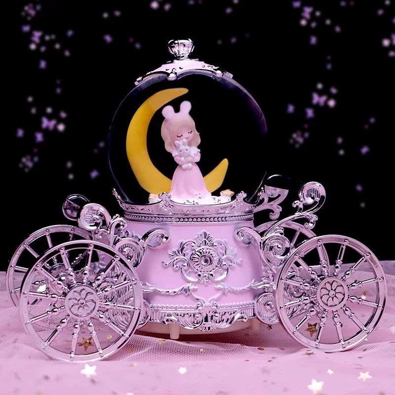 بلورة كريستالية مضيئة بتصميم عربة الأميرة مع موسيقى