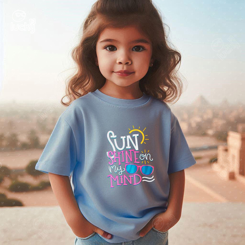 Sun Shine On My Mind تيشيرت اطفال قطن باللون اللبني