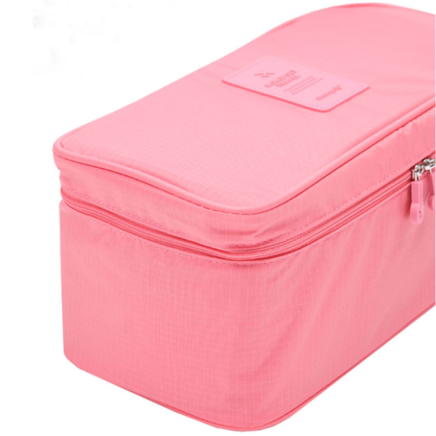 شنطة ومنظم ملابس داخلية