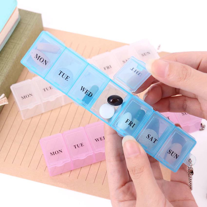 منظم أدوية أسبوعي محمول مثالي لعدم النسيان وللسفر والخروج