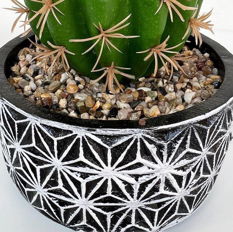 اصيص صبار صناعي من الفخار مزخرف باللون الابيض والاسود لتجديد ديكور المنازل والشركات