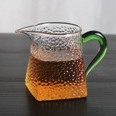 طقم كوبايات زجاجي منقرش 6 قطع بيد الوان مختلفة لتقديم الشاي والقهوه للضيوف