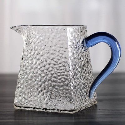 طقم كوبايات زجاجي منقرش 6 قطع بيد الوان مختلفة لتقديم الشاي والقهوه للضيوف