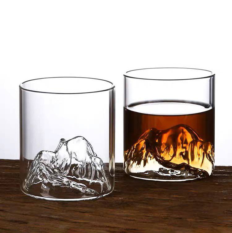 مج الجبل الجليدي لشرب وتقديم العصائر والمشروبات من الزجاج الشفاف