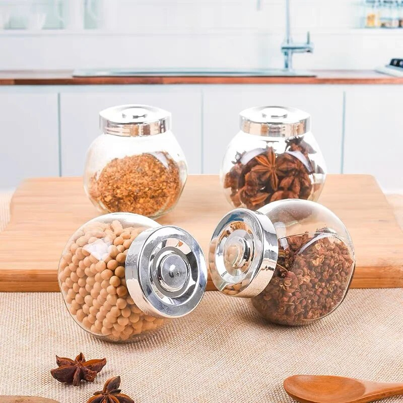 طقم توابل زجاج 4 قطع لحفظ وتنظيم الفلفل والملح والشطة بغطاء محكم الغلق