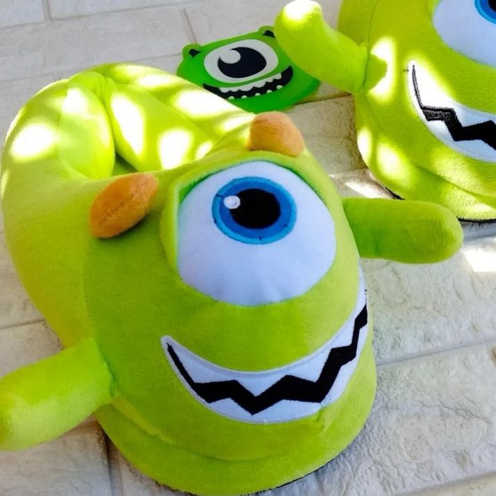 لكلوك كورتي البعبع للأطفال فرو مبطن لتدفئة الرجل والتغلب علي برد الشتاء بنعل كوتشي مريح