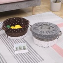 سله تخزين الملابس خوص مستديره مبطنه من الداخل بالقطن  بيد لسهوله حملها و غطاء