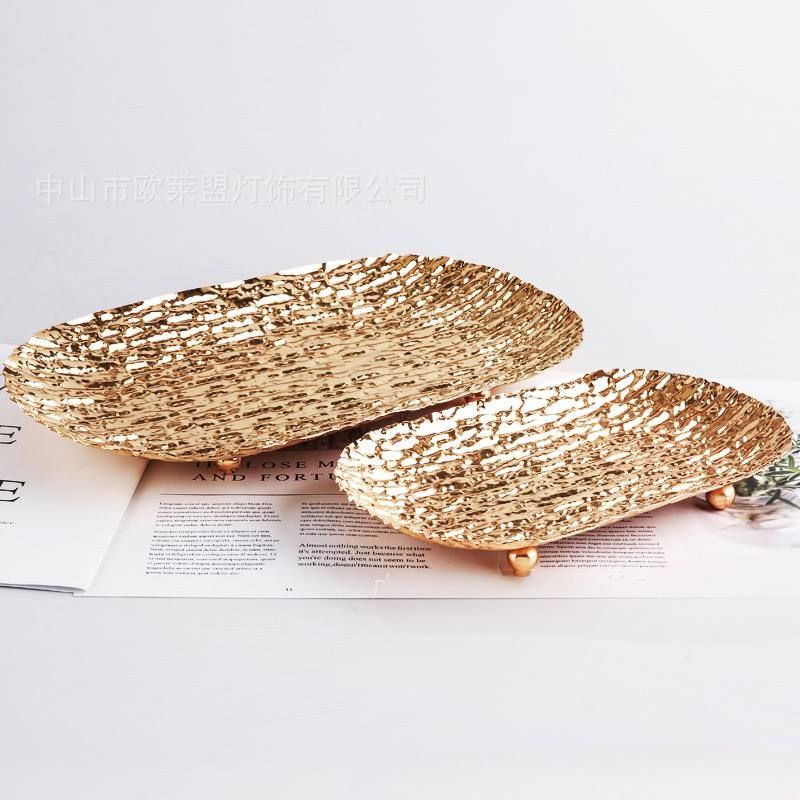 سيرفيس جولد متعرج لتقديم الحلويات والفاكهة او تزيين قطع الديكور بشكل انيق من الستاليس ستيل مقاس 35* 20 سم