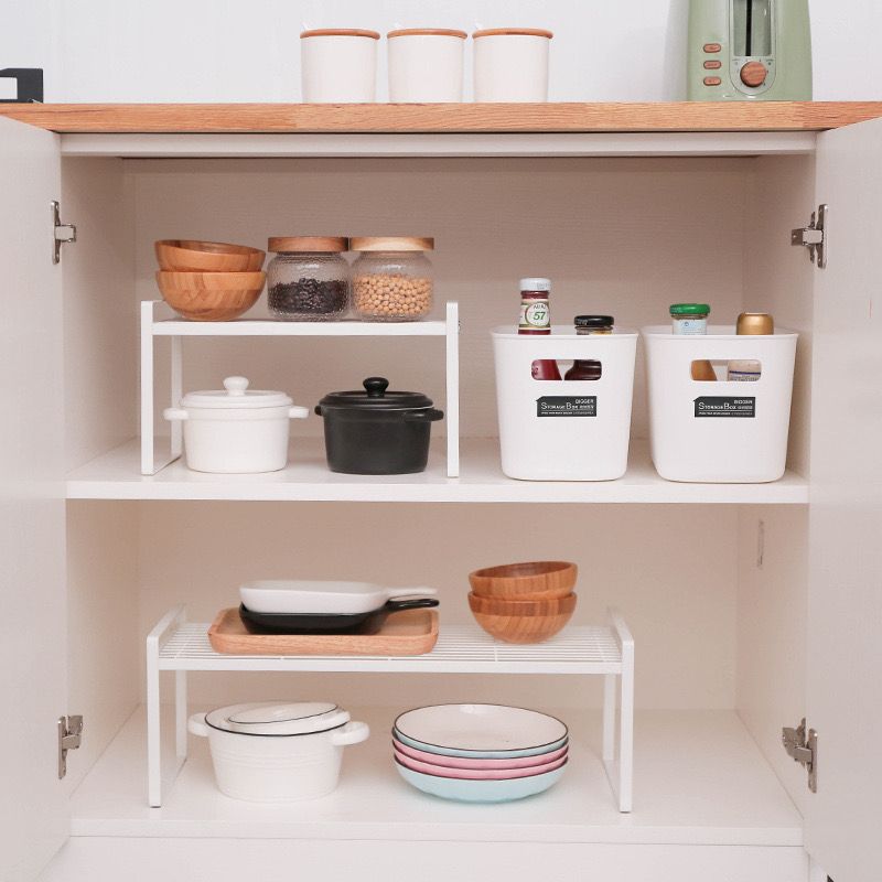 استاند معدن لتنظيم أدوات المطبخ  كالبرطمانات الأكواب والاطباق والحلل