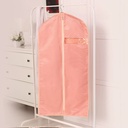 كفر ملابس قماش بسوستة و جزء شفاف لرؤية محتوياته للحفاظ علي الملابس من الغبار و لتعليق و تنظيم الملابس 60*130