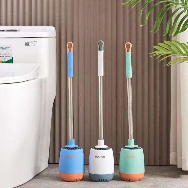 فرشاة تواليت سيليكون بقاعدة بفتحات لتصريف المياه مع لصق دبل فيس لتعليقه بسهولة