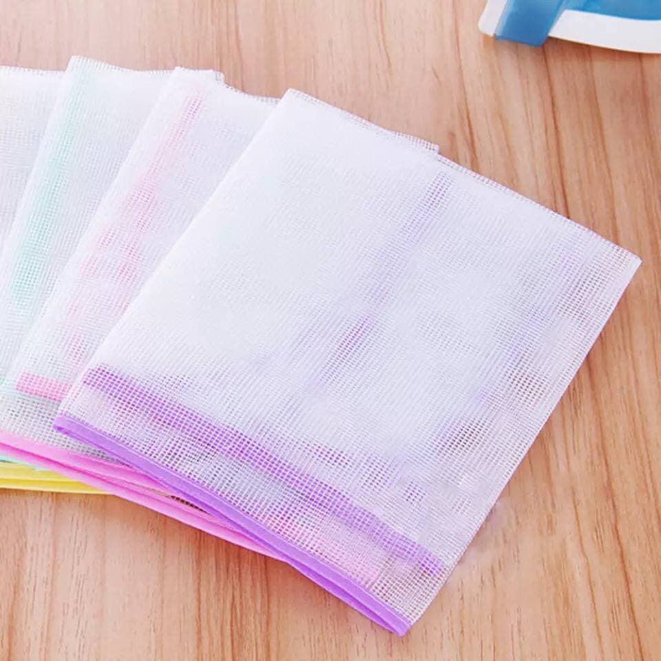 فودرة حامية الملابس أثناء الكي من حرارة المكواه المباشرة