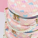 مجموعة شنط جلد 3 قطع بماقسات مختلفة بيضاوية الشكل لتنظيم وحمل الميك اب مزينة بقلوب