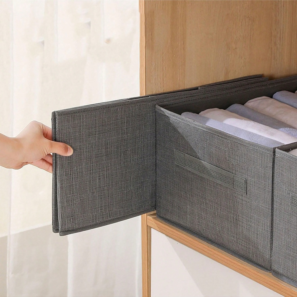 منظم ملابس وتربروف مقسم  4 خانات قابل للطي بيد لسهولة الحمل