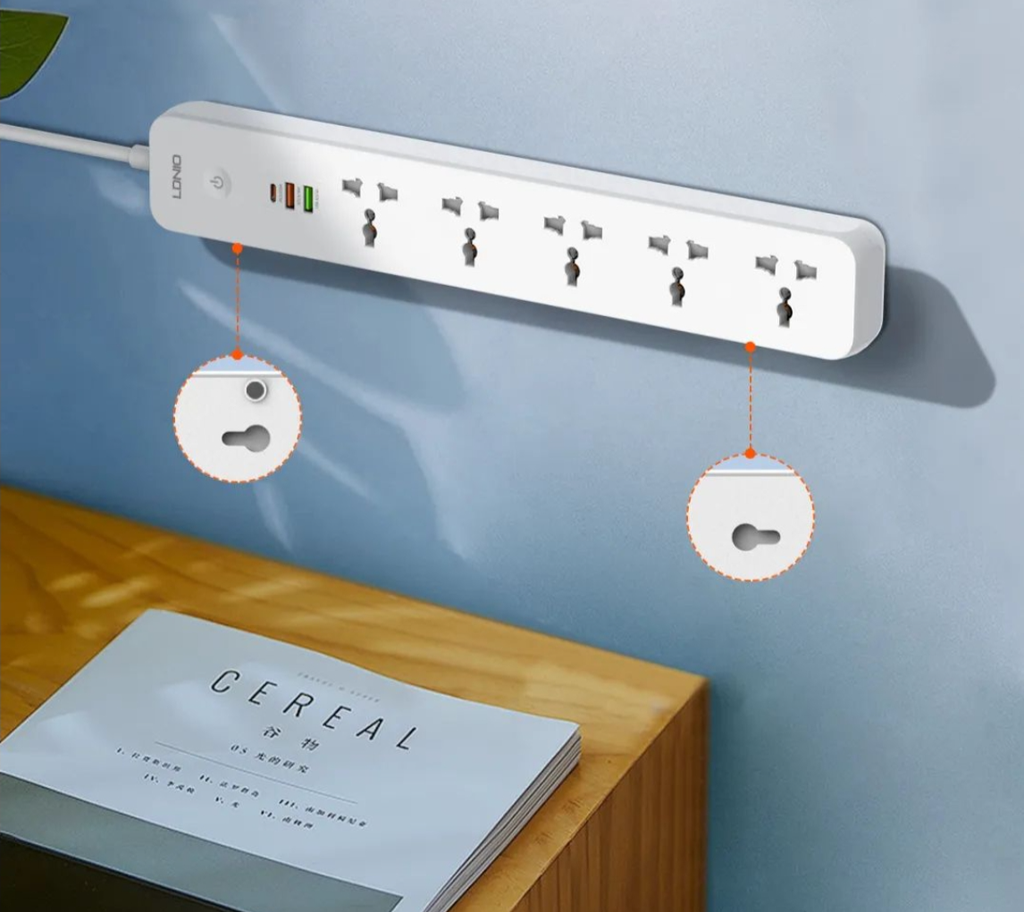 مشترك كهربائي تاتش ب 5 فيشة مع 2 منفذ تايب سي ومنفذ يو اس بي بقوة 2500 واط