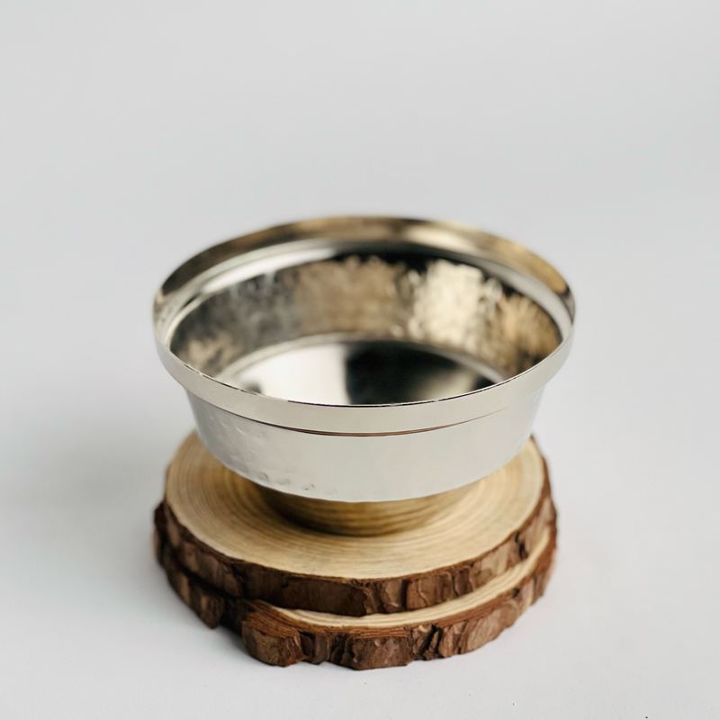 وعاء نحاسي بتصميم مزخرف متعدد الاستخدامات _ باللون الفضي