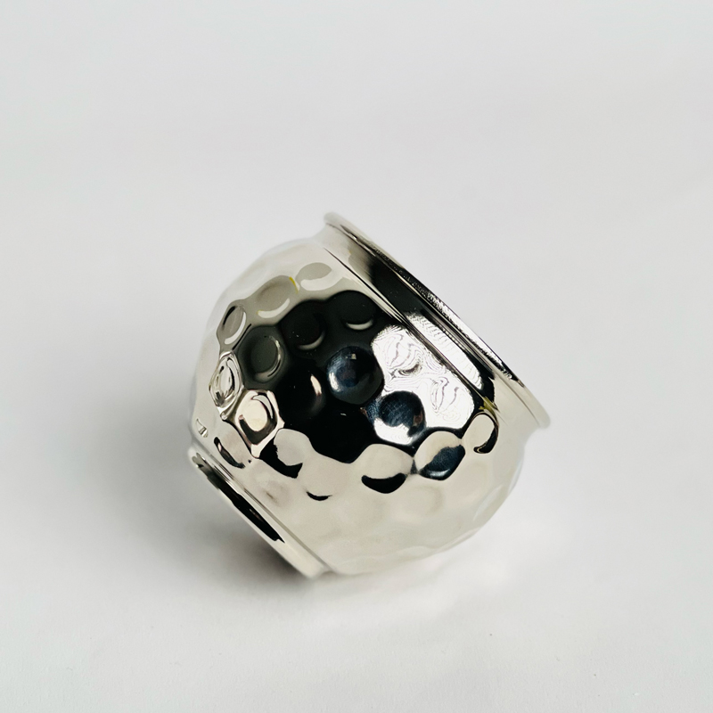 اصيص زرع وحامل شموع نحاس تصميم خليه نحل - باللون الفضي