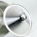 كسرولة استانلس استيل بغطاء ويد لسهولة الحمل  - مقاس 22سم