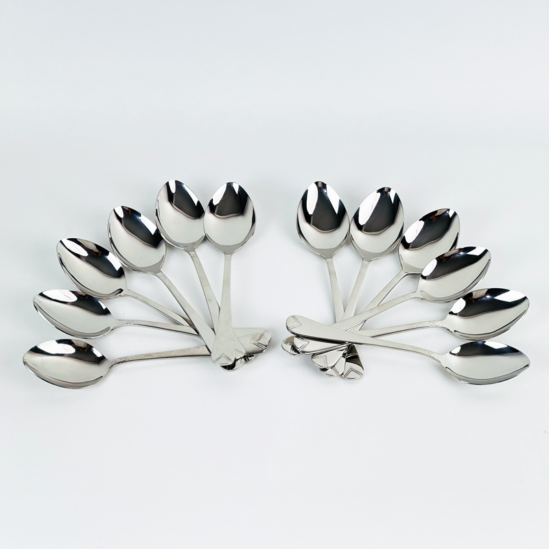 طقم معالق استانليس ستيل 12 قطعة باللون الفضي