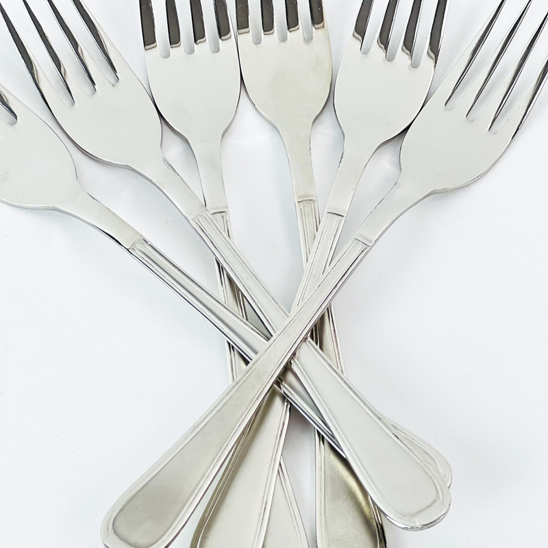 طقم شوك استانليس ستيل للعشاء 12 قطعة باللون الفضي