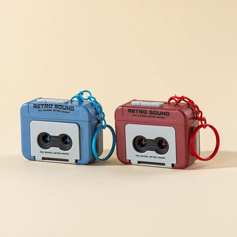 ميدالية على شكل كاسيت للمفاتيح