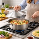 طاسة استانلس ستيل تركي بغطاء ومقبض يد لسهولة الحمل مقاس 24سم 2.80 لتر