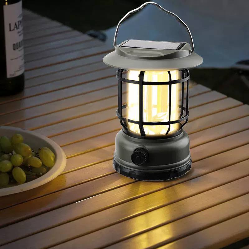 كشاف محمول ب 3 درجات إضاءة يعمل بالطاقة الشمسية