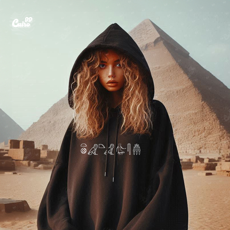 Born In Egypt in Hieroglyphic هودي اوفر سايز قطن للنساء باللون الاسود