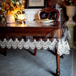 [HH00005225] مفرش وتربروف شفاف مع حروف دانتيل أنيقة للسفرة وترابيزة المطبخ